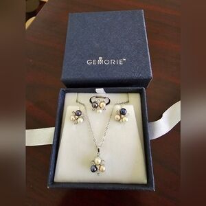 Fresh Water Pearl set - Necklace, Earrings and Ring